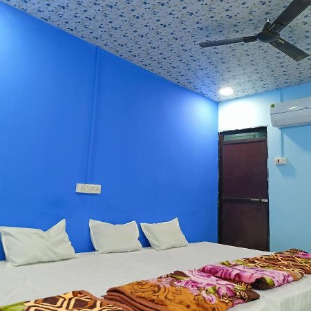 Baba Guest House Ujjain Buitenkant foto