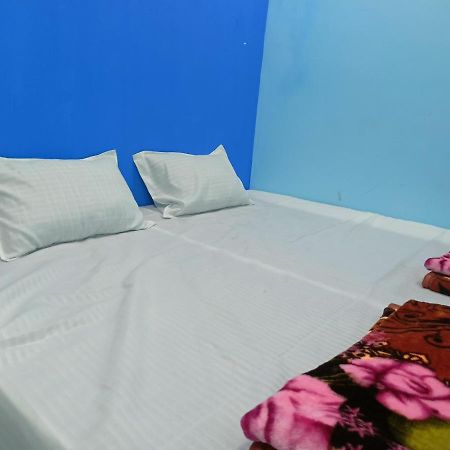 Baba Guest House Ujjain Buitenkant foto