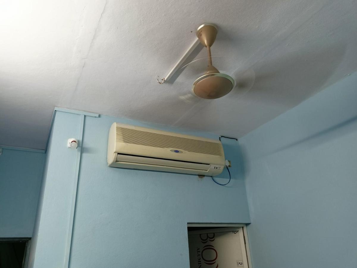 Baba Guest House Ujjain Buitenkant foto