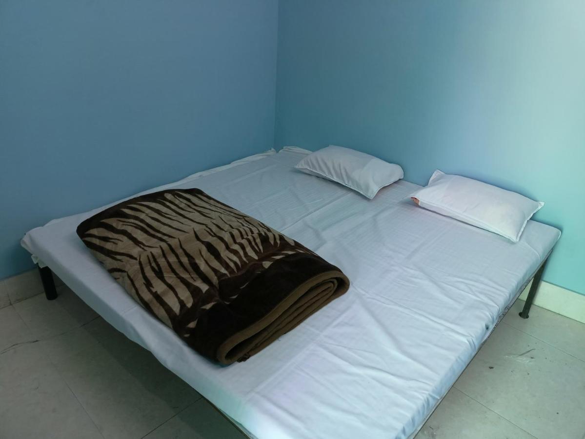 Baba Guest House Ujjain Buitenkant foto