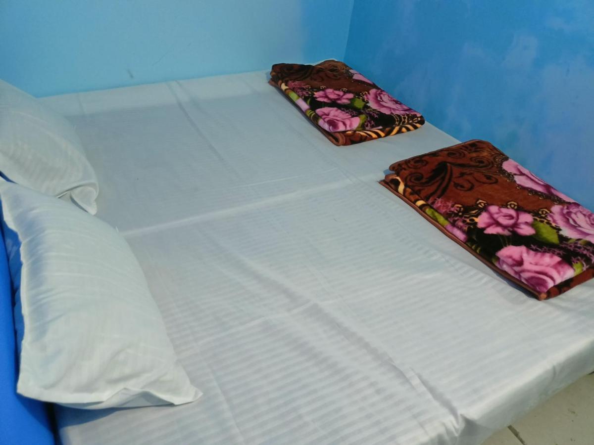 Baba Guest House Ujjain Buitenkant foto